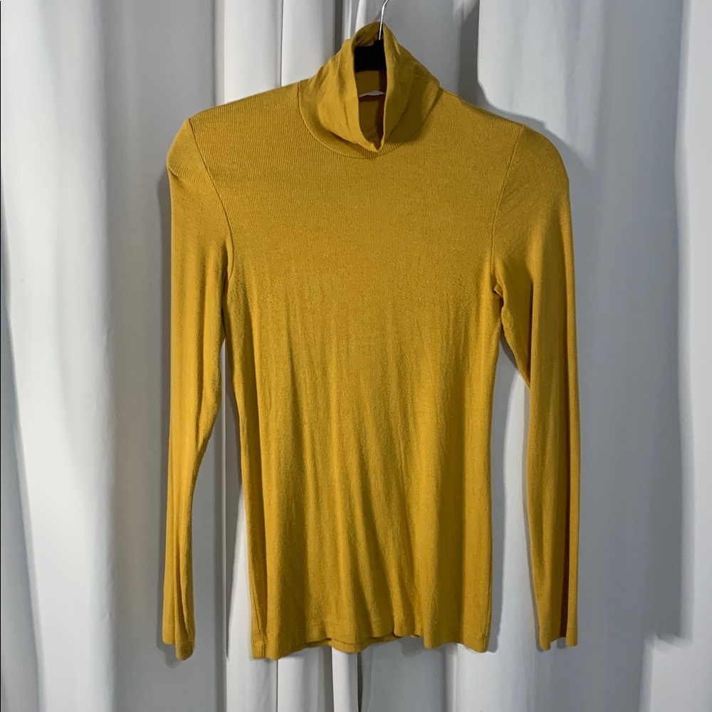 Wilfred Rich Yellow /Gold Long Sleeve Turtleneck